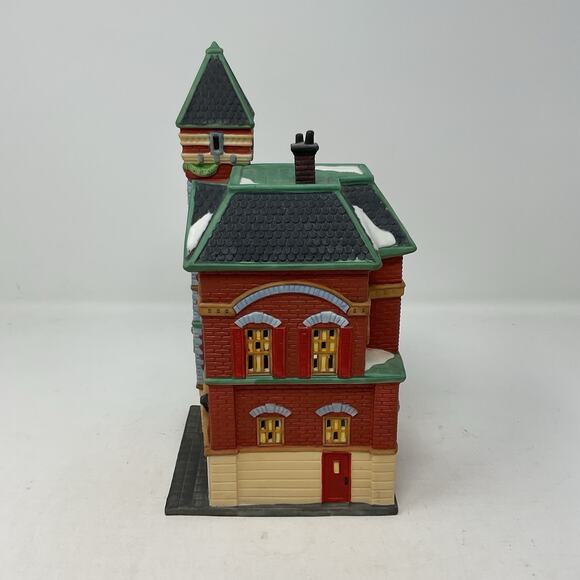 Dept 56 Red Brick Fire Station Christmas In The City Heritage Village 5536-0 - Picture 4 of 14